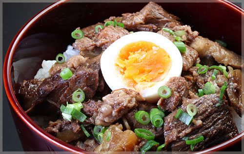 飛騨牛とろすじ丼